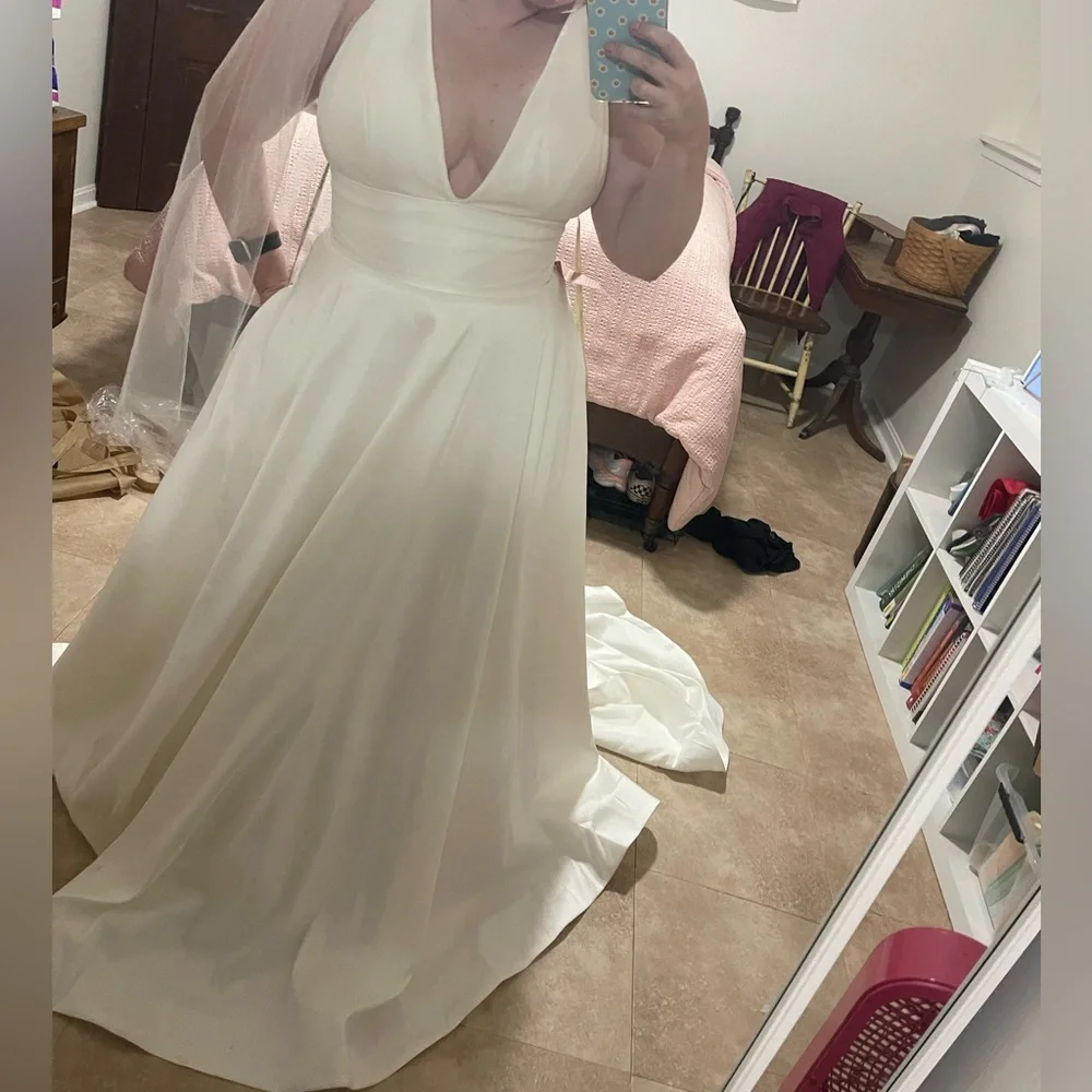 Jenny Yoo Charlotte Wedding Gown - Sz. 16 - NWOT, NEVER WORN - Picture 4 of 10